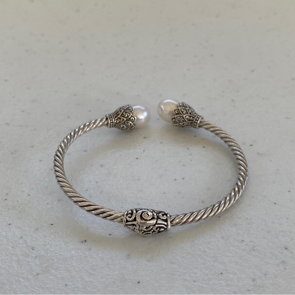 Sarda Artisan Bali Sterling Hinged Silver Twist Cuff Bracelet with Pearl Ends - Picture 6 of 9